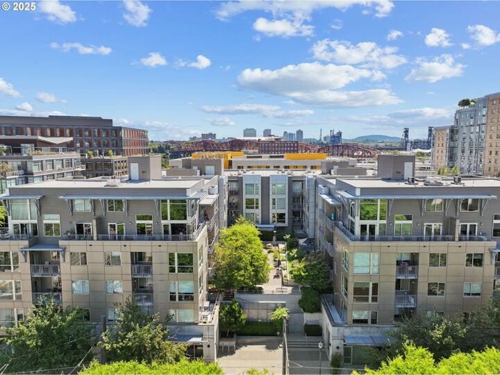 Property Photo:  1125 NW 9th Ave 410  OR 97209 