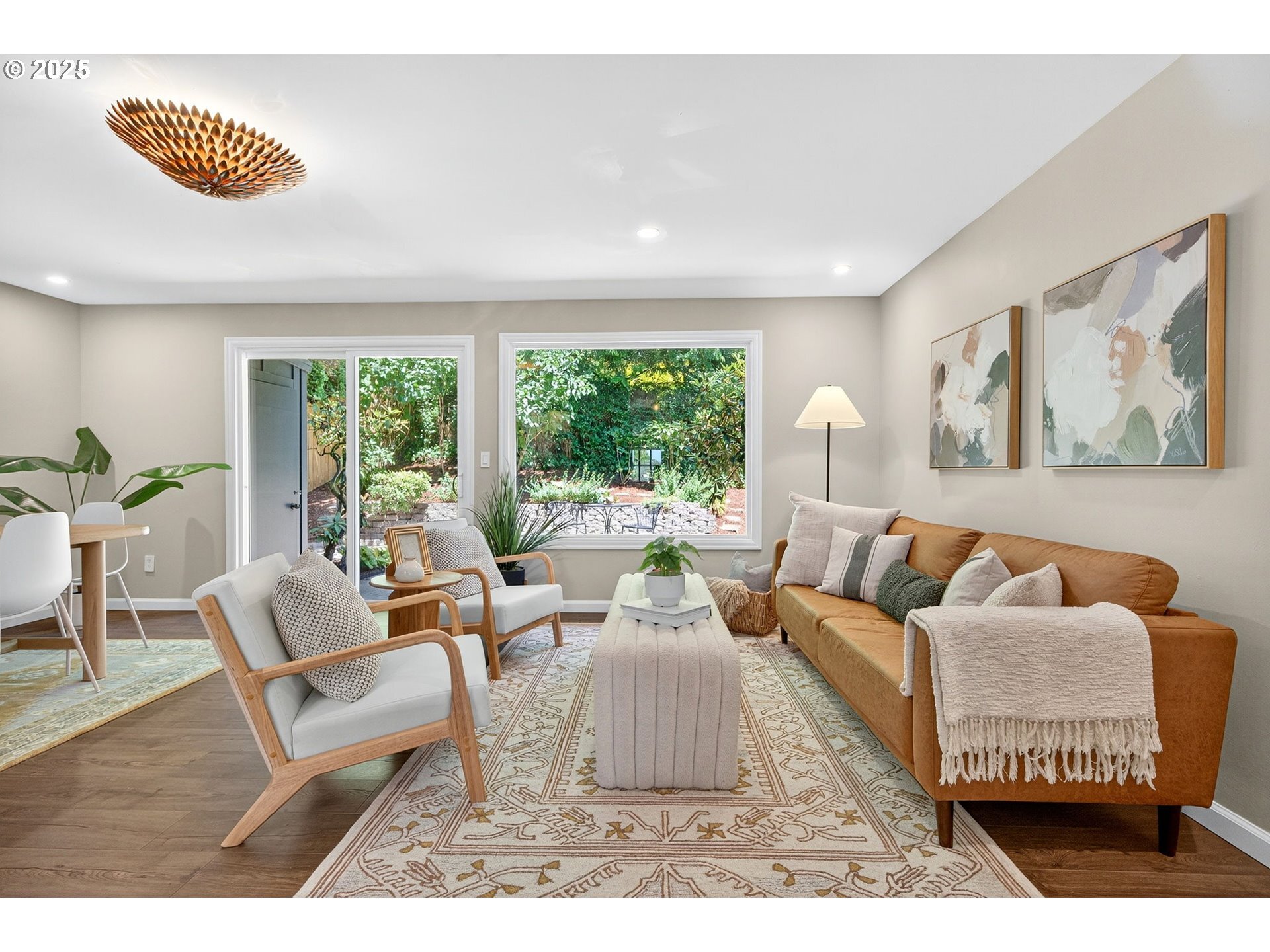 Property Photo: 1411 SW Dewitt St OR 97239