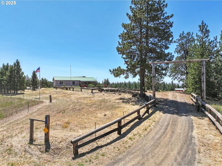 Property Photo:  50 Bronco Way  WA 98620 