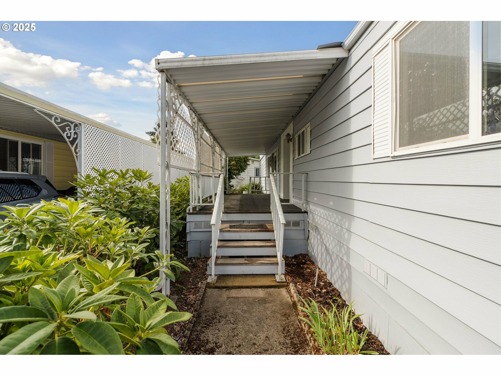 Property Photo: 4800 Barger Dr 39 OR 97402