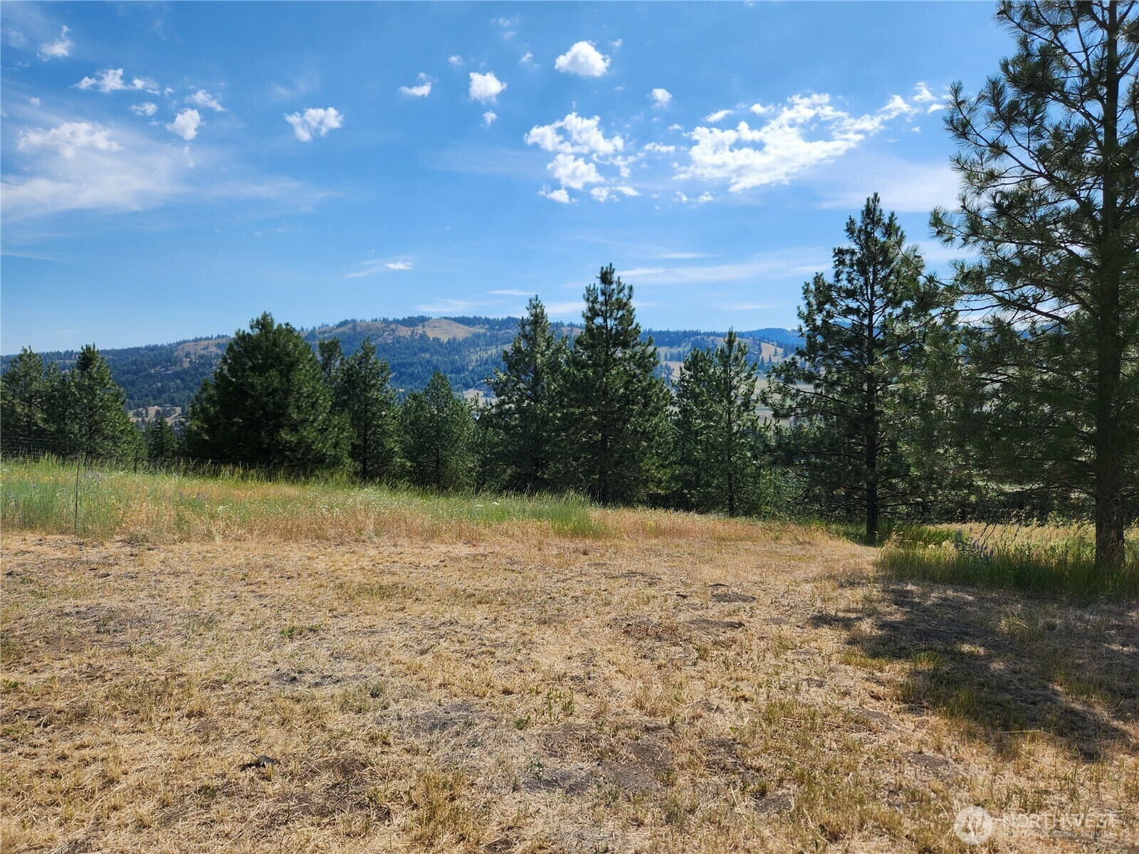 Property Photo: 4 Meadow Lark Lane WA 99166