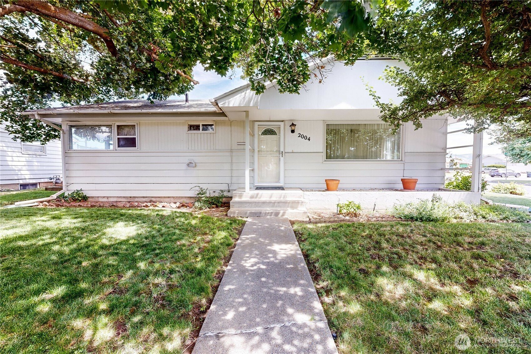 Property Photo: 2004 Lark Drive WA 99362
