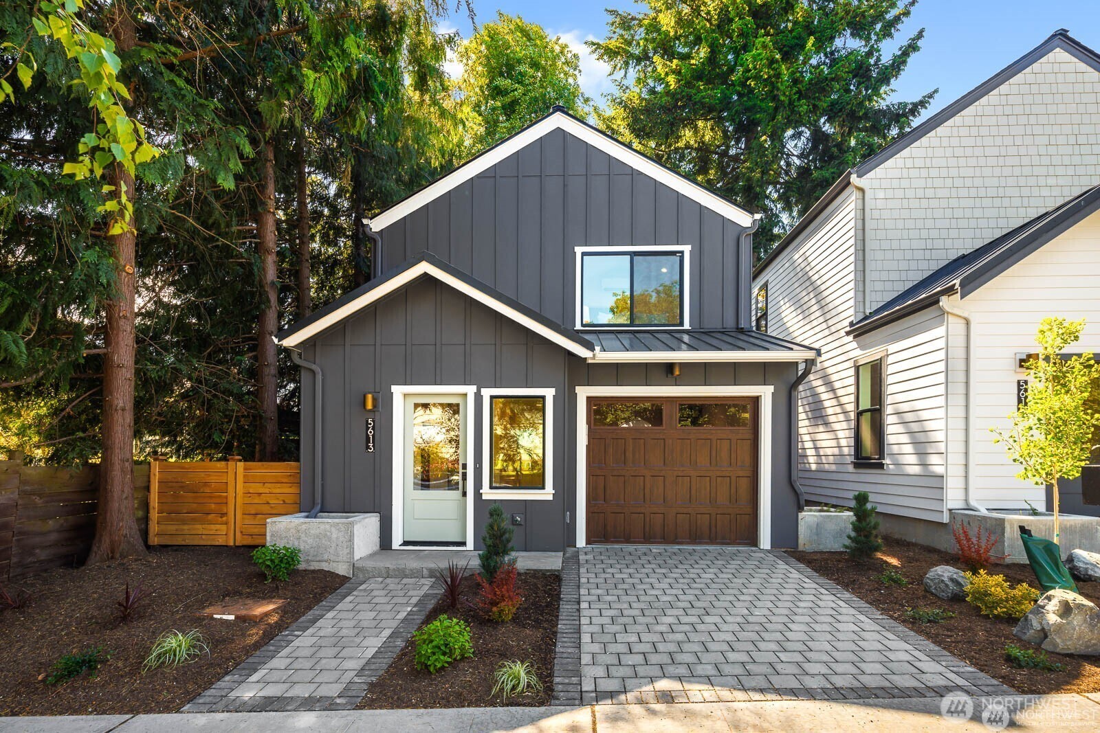 Property Photo:  5613  43rd Avenue NE  WA 98105 