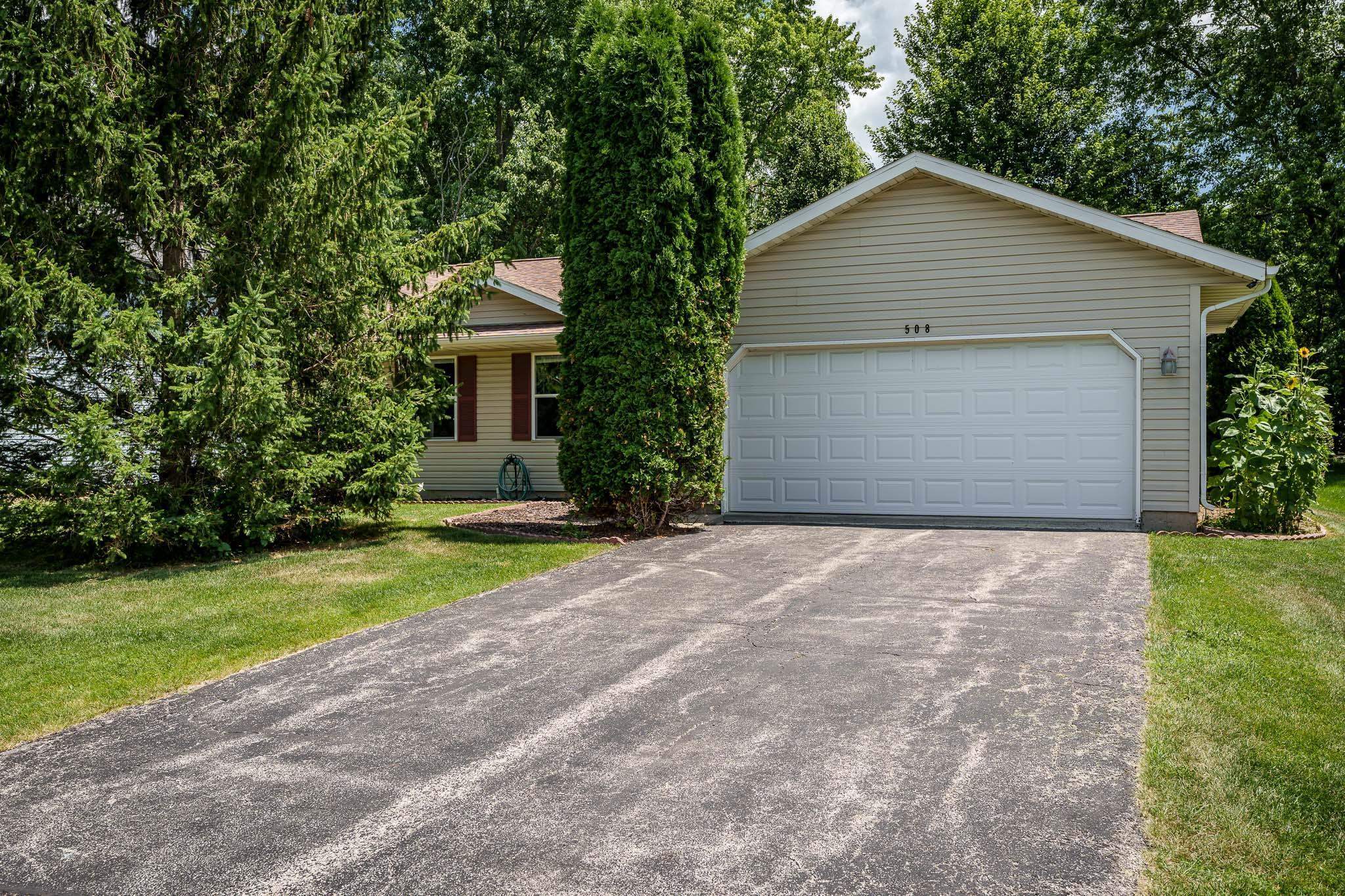 Property Photo: 508 SW Constitution Drive IL 61065