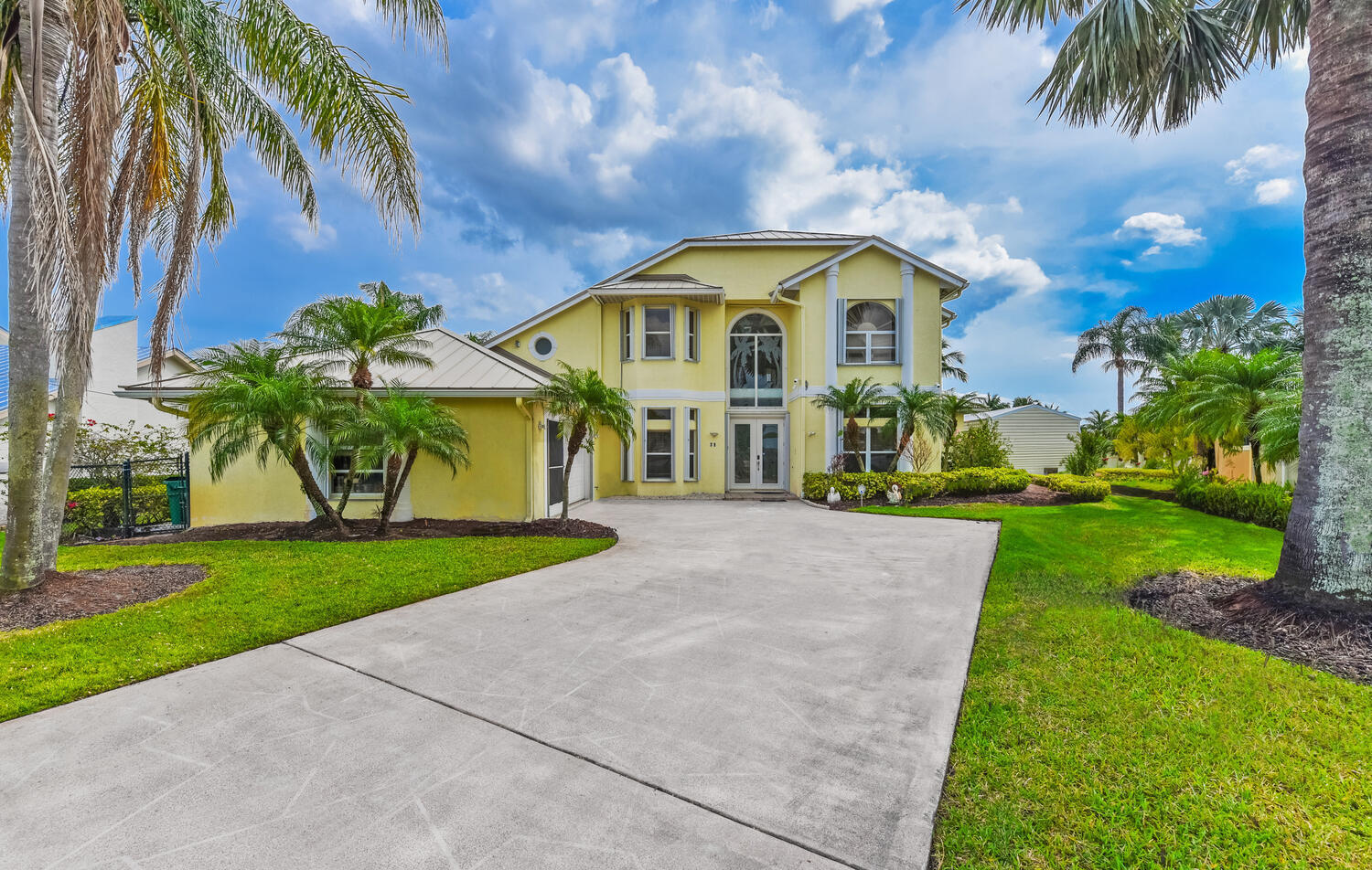 710 SE Essex Drive  Port Saint Lucie FL 34984 photo