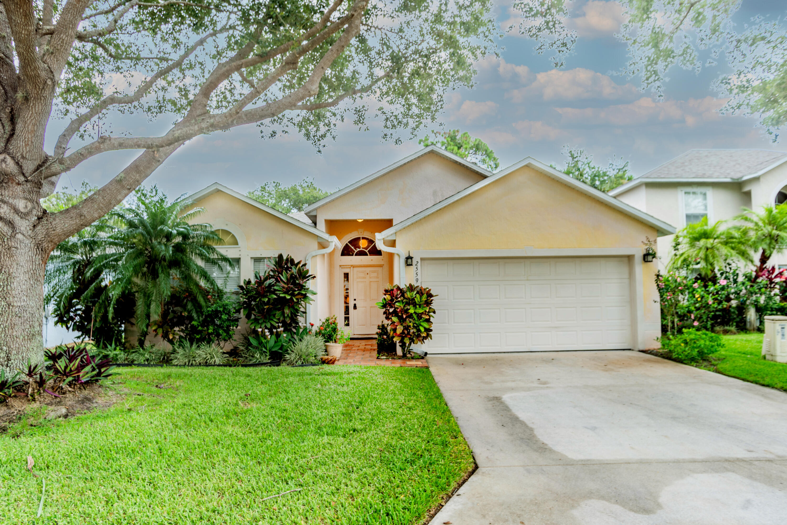 2559 12th Square SW  Vero Beach FL 32968 photo