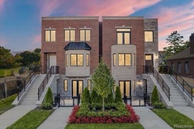Property Photo:  1213 N Main Street  MI 48307 