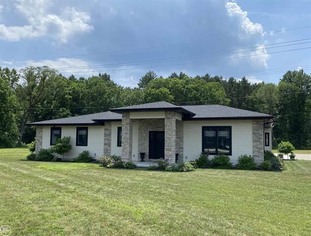 Property Photo:  4271 Pine Grove Avenue  MI 48059 