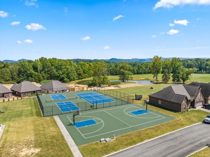 Property Photo:  225 Lake View Point  TN 37329 