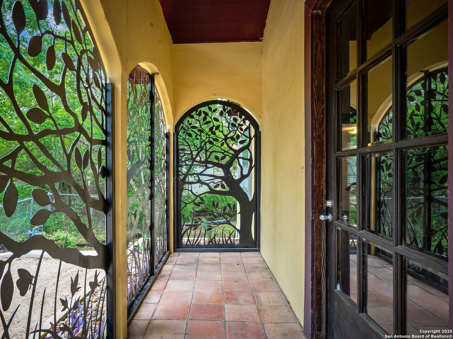 Property Photo:  18111 Lake Shore  TX 78023 