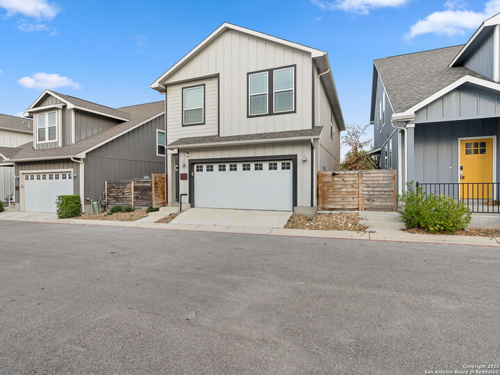 Property Photo:  1511 E Sandalwood Ln #10  TX 78209 