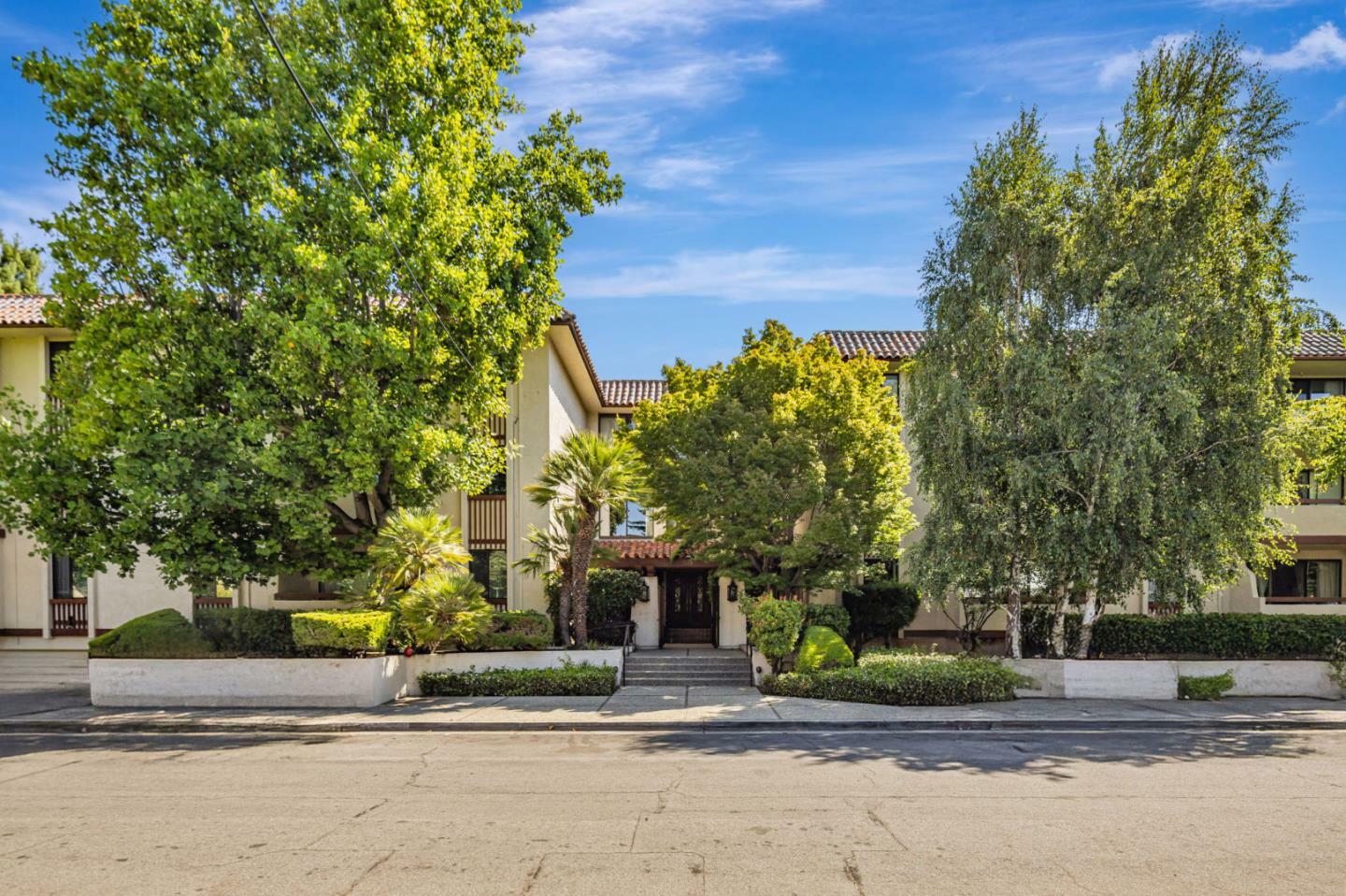 Property Photo: 320 Elm Street 111 CA 94401