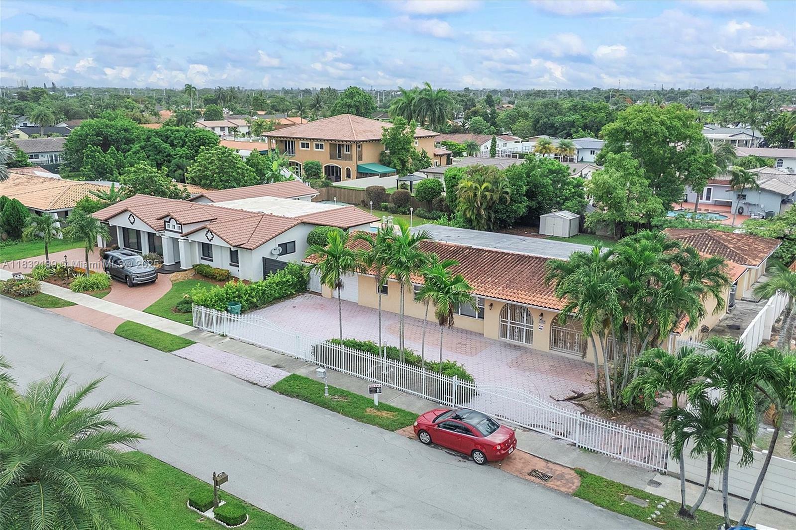 Property Photo: 3111 SW 109th Ave FL 33165