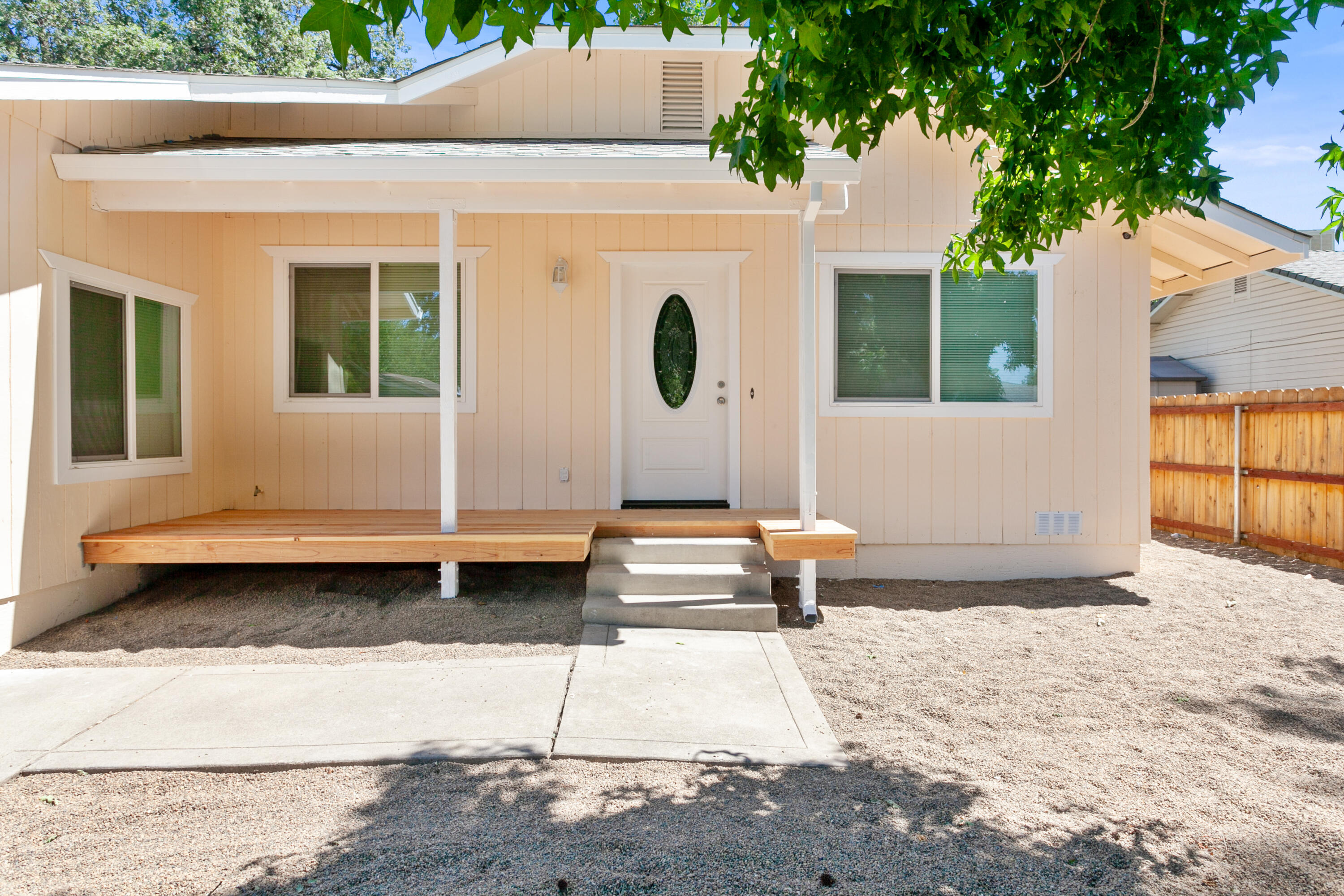 Property Photo: 2445 Toyon Street CA 96007