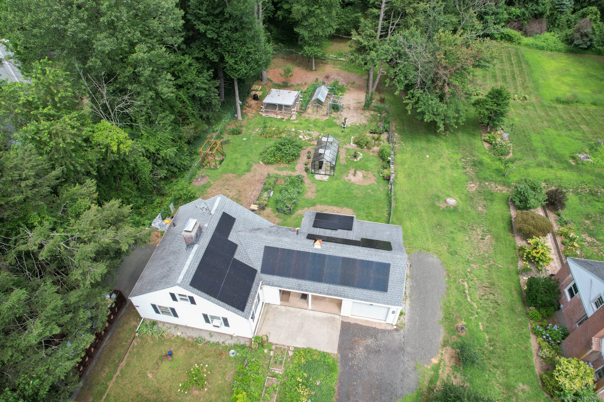 Property Photo: 931 Chestnut Hill Road CT 06073