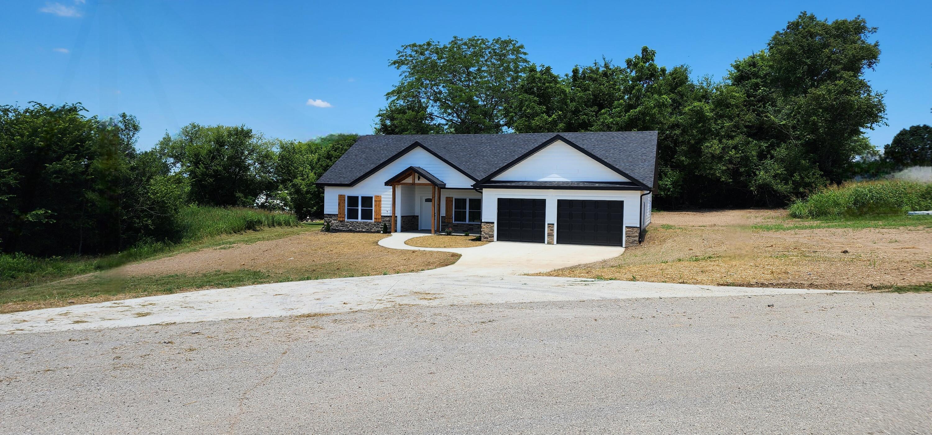 Property Photo: 504 Brian MO 65608