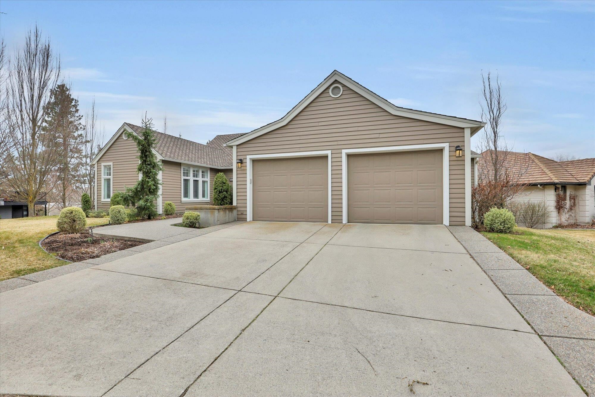 Property Photo: 4916 S St Andrews Ln WA 99223