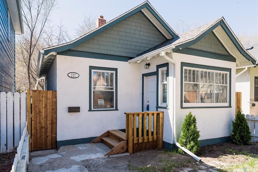 Property Photo: 217 R Avenue S SK S7M 2Y9