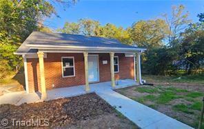 Property Photo: 1457 Douglas Street NC 27105