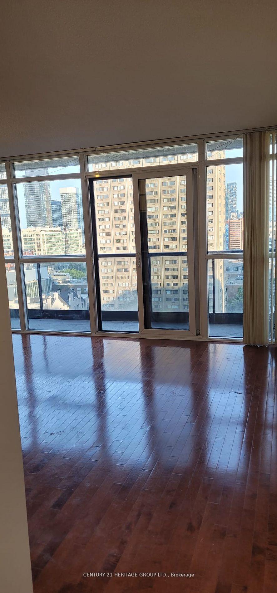 Property Photo: 25 Carlton Street 1402 ON M5B 1L4