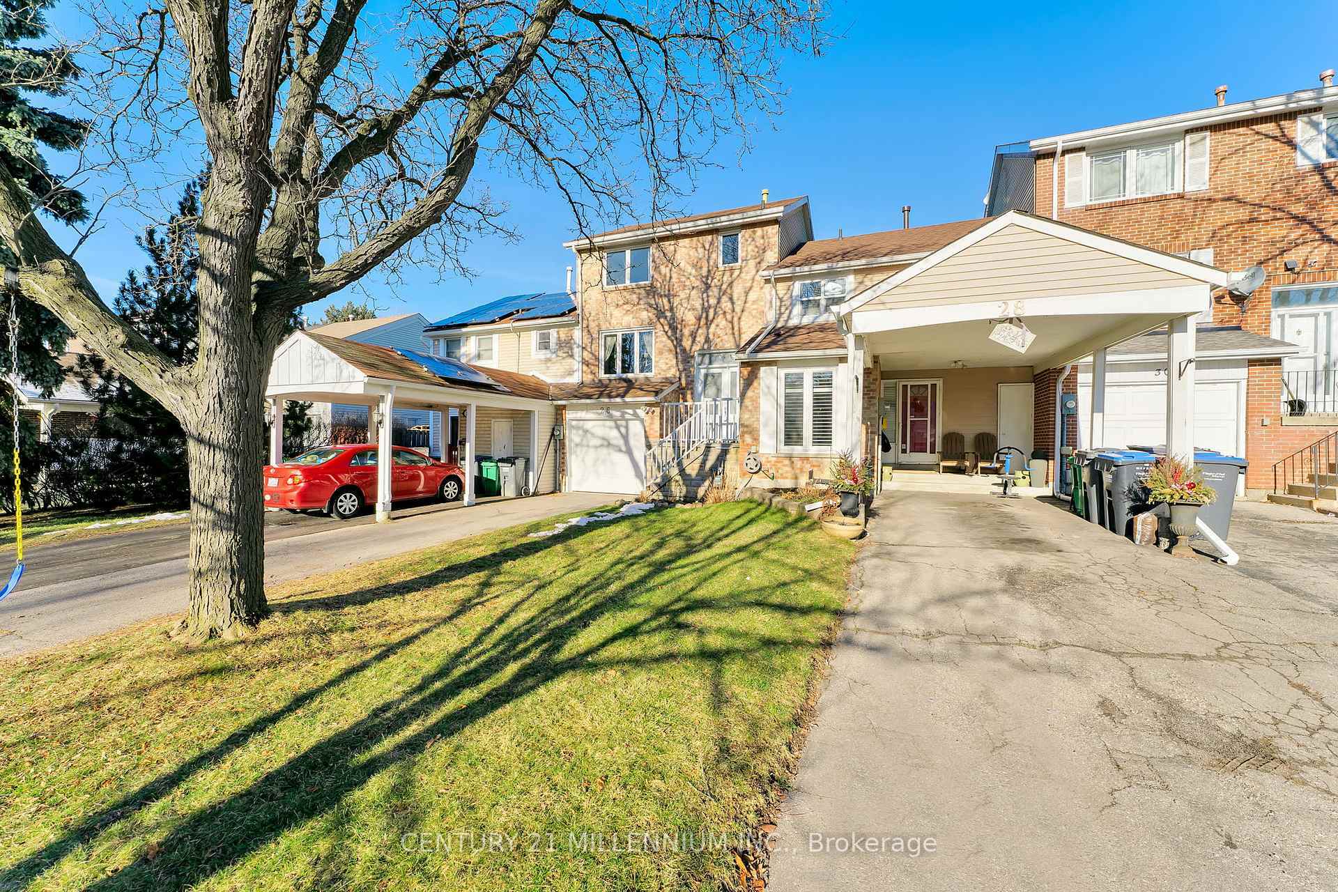 Property Photo: 26 Lansing Square ON L6Z 1E6