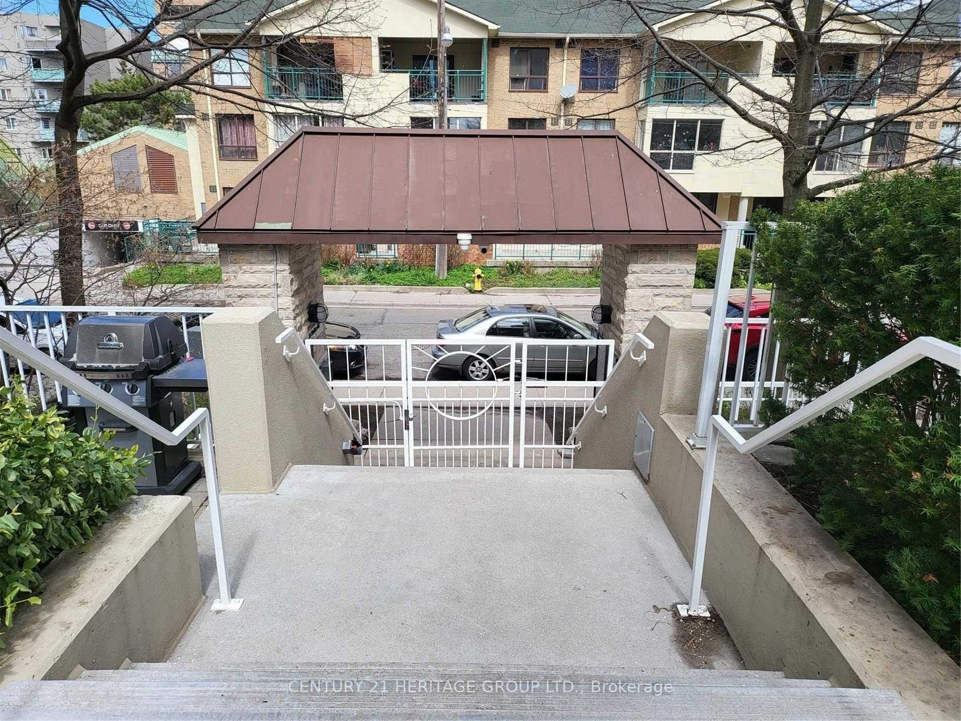 Property Photo: 32 Stadium Road 339 ON M5V 3P4