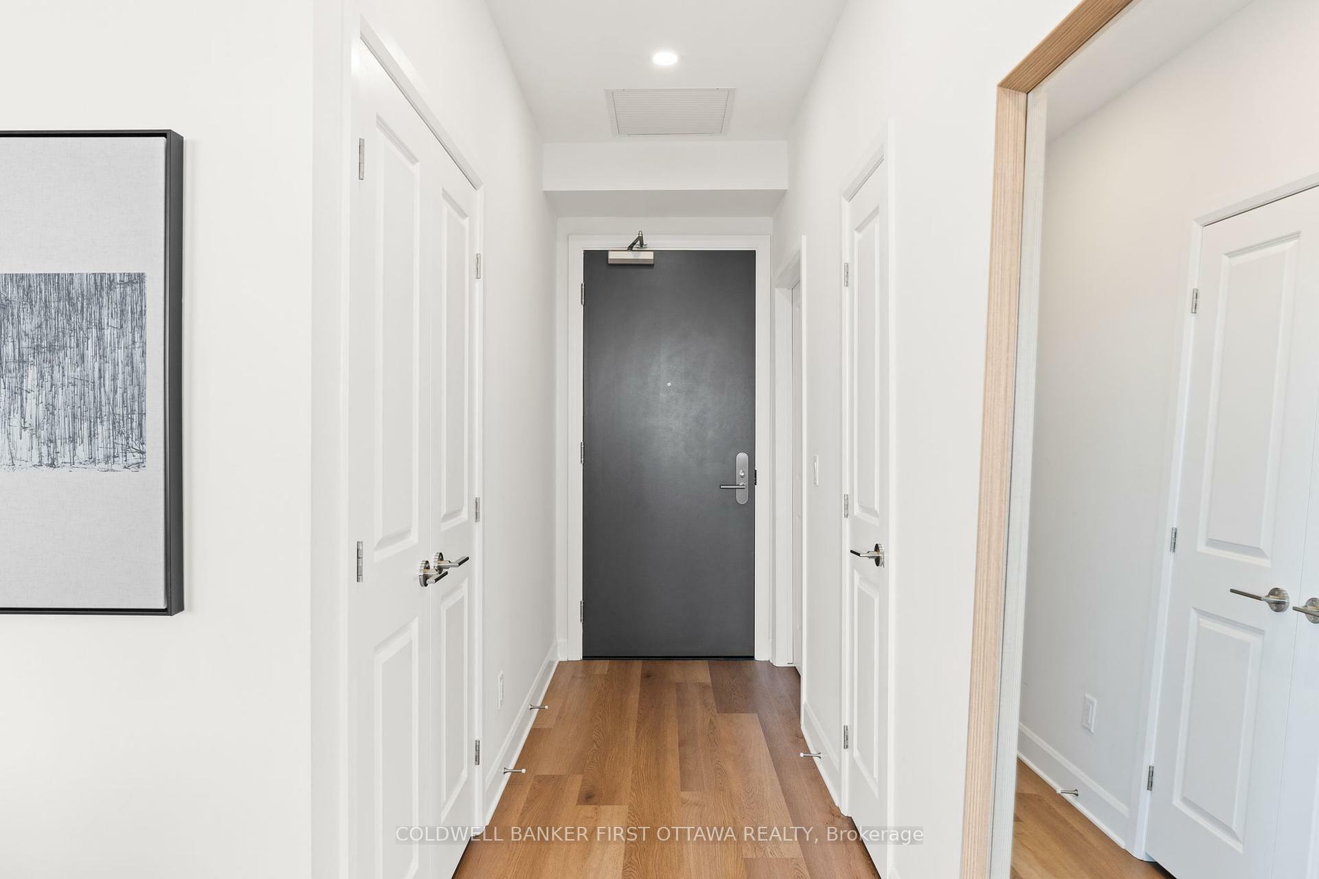 Property Photo: 530 Pimiwidon Street 104 ON K1K 5B4