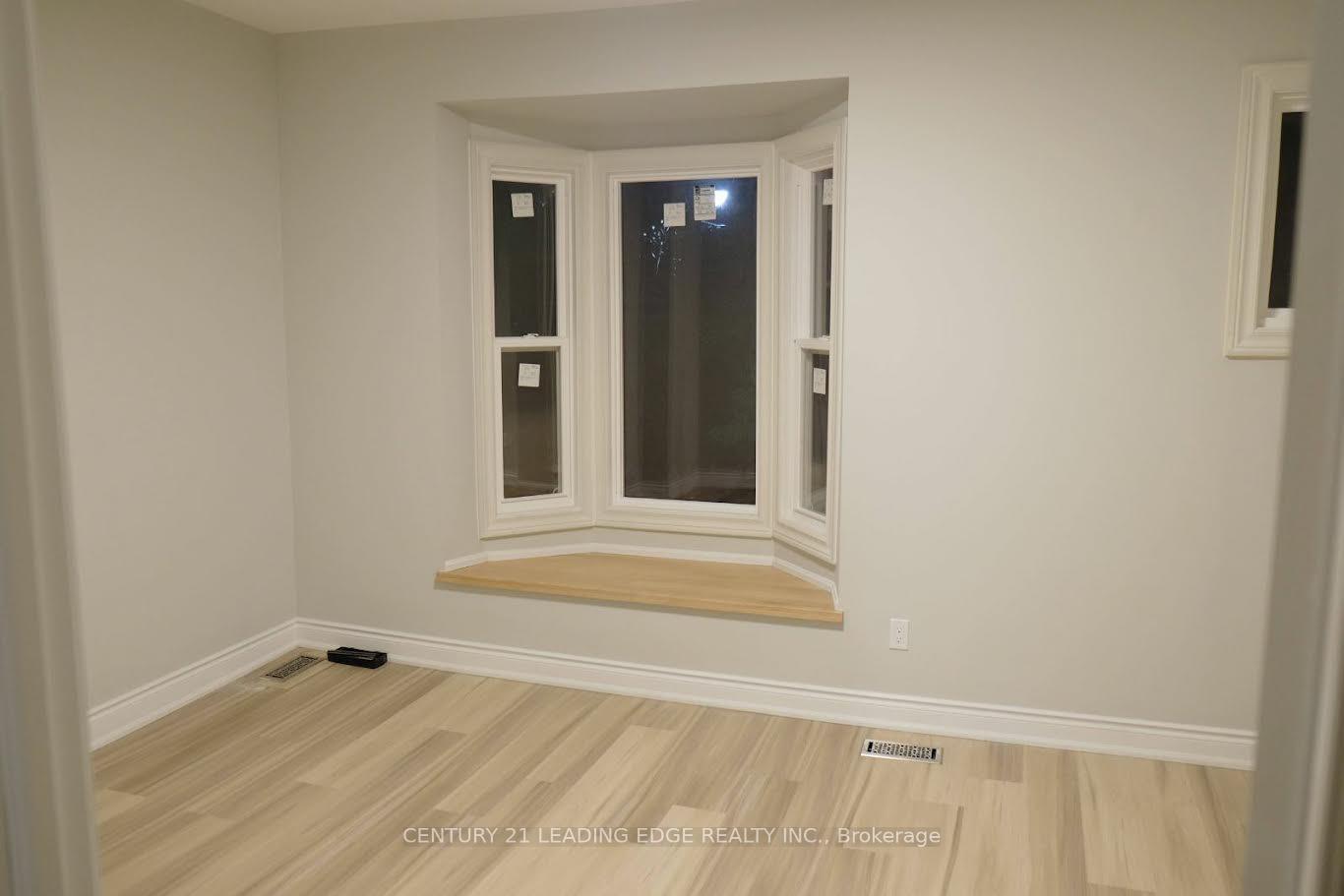 Property Photo: 118 Sackville Street Upper ON M5A 3E7