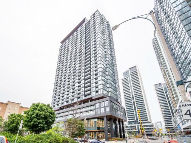 Property Photo:  19 Western Battery Road 3521  ON M6K 0E3 