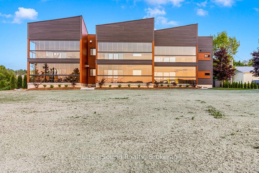 Property Photo: 535 Isaac Street 103 ON N0H 2T0