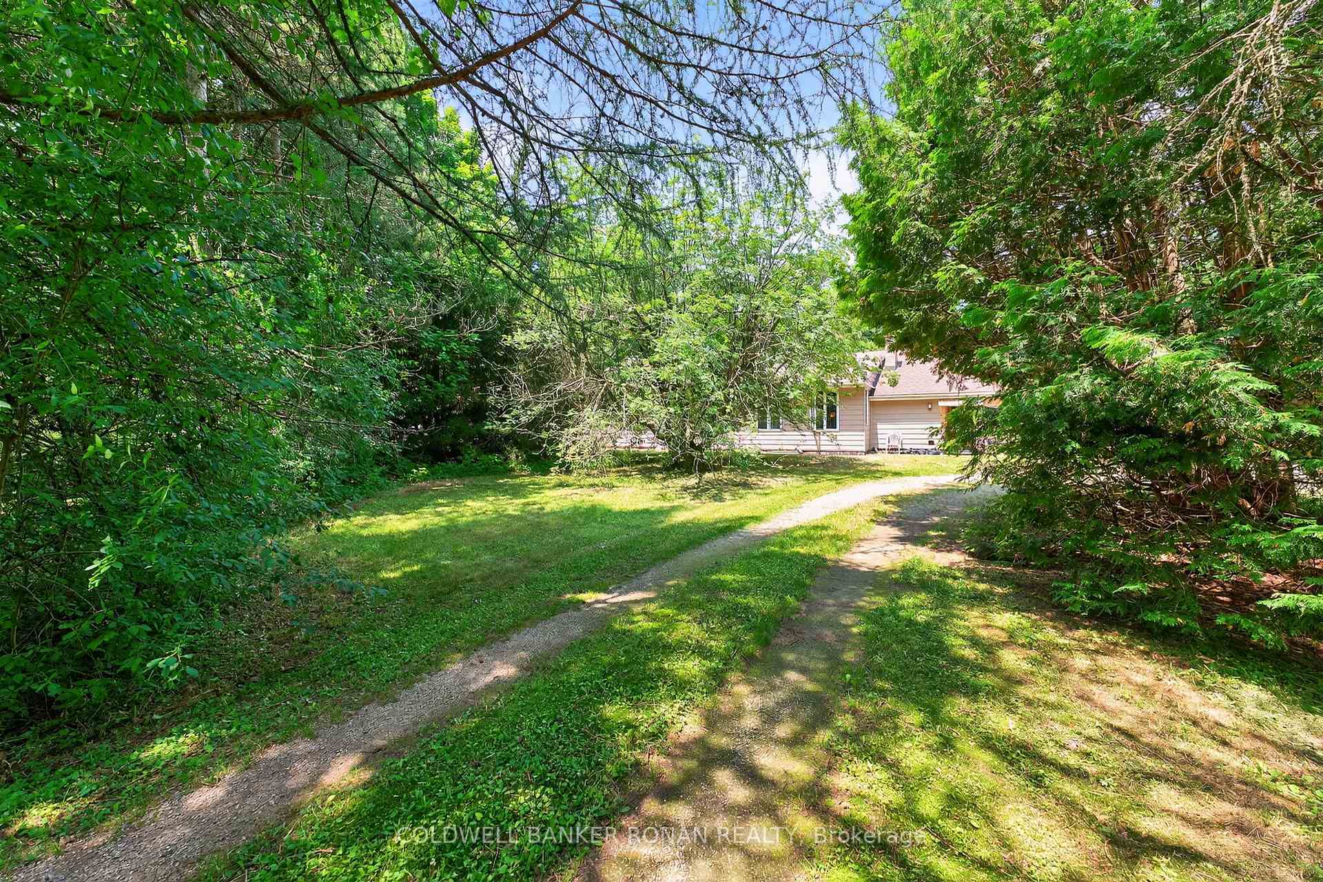 Property Photo: 388055 Mono Center Road ON L9W 6V8