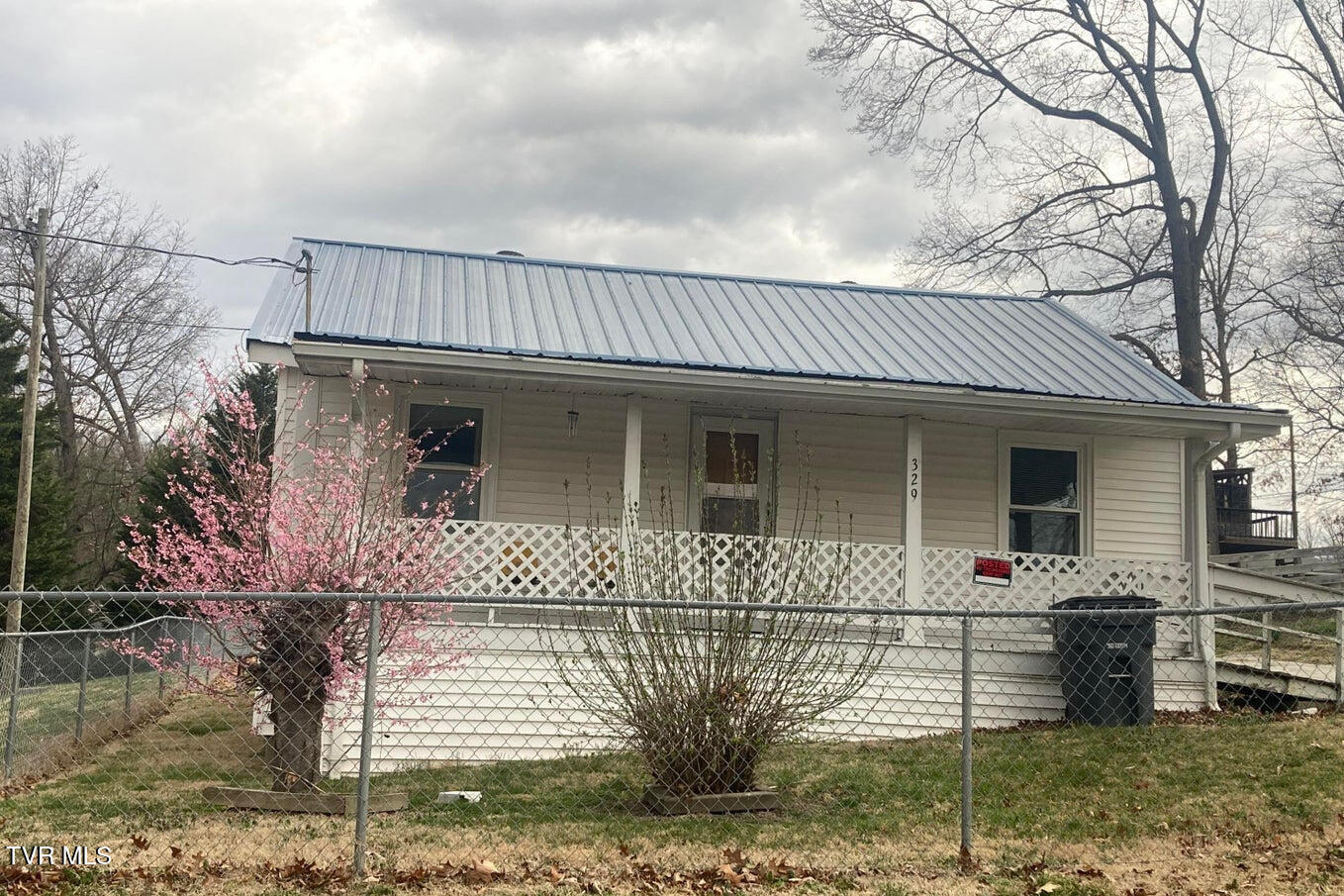 Property Photo: 329 Cypress Street TN 37645