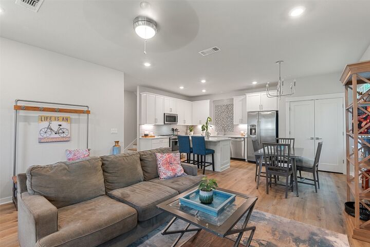 Property Photo:  1125 Tillery Street 1A  TX 78702 