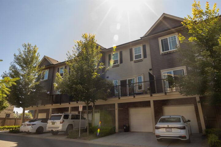 Property Photo: 2530 Janzen Street 4 BC V2T 0H7