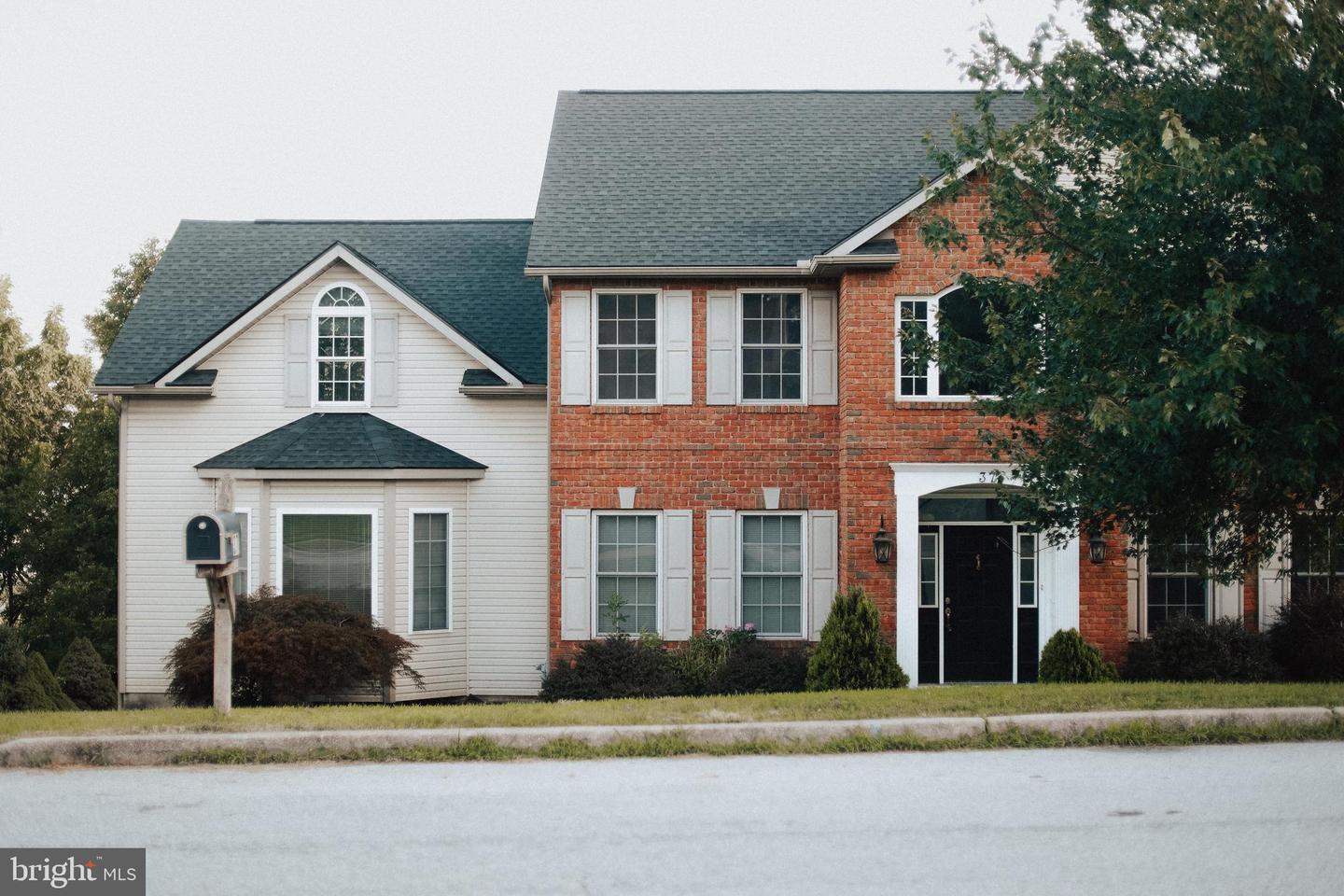 Property Photo: 37 Sycamore Drive PA 19606