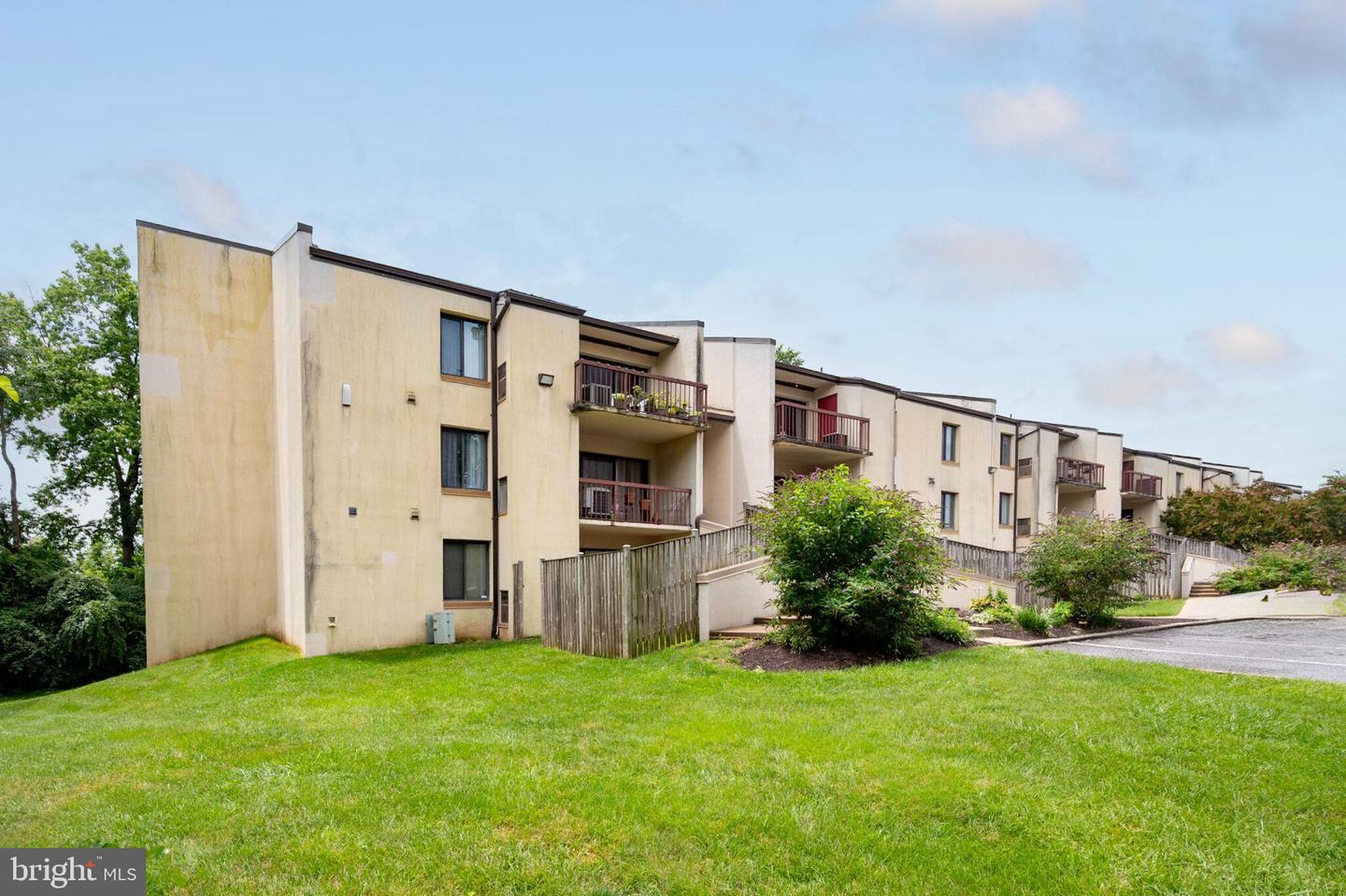 Property Photo: 10129 Prince Place 404-12A MD 20774