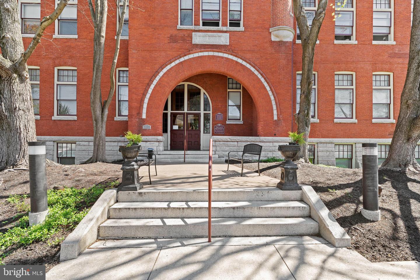 133 W Locust Street 218  Mechanicsburg PA 17055 photo