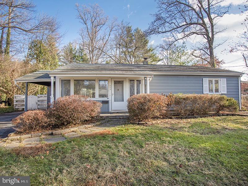 Property Photo: 433 Walnut Ln NJ 08540