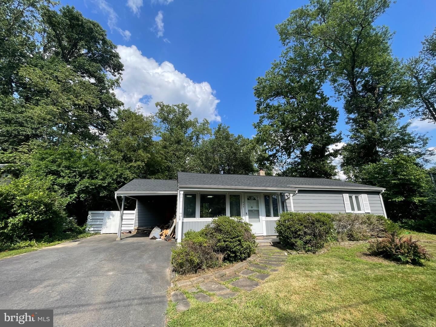 Property Photo: 433 Walnut Ln NJ 08540
