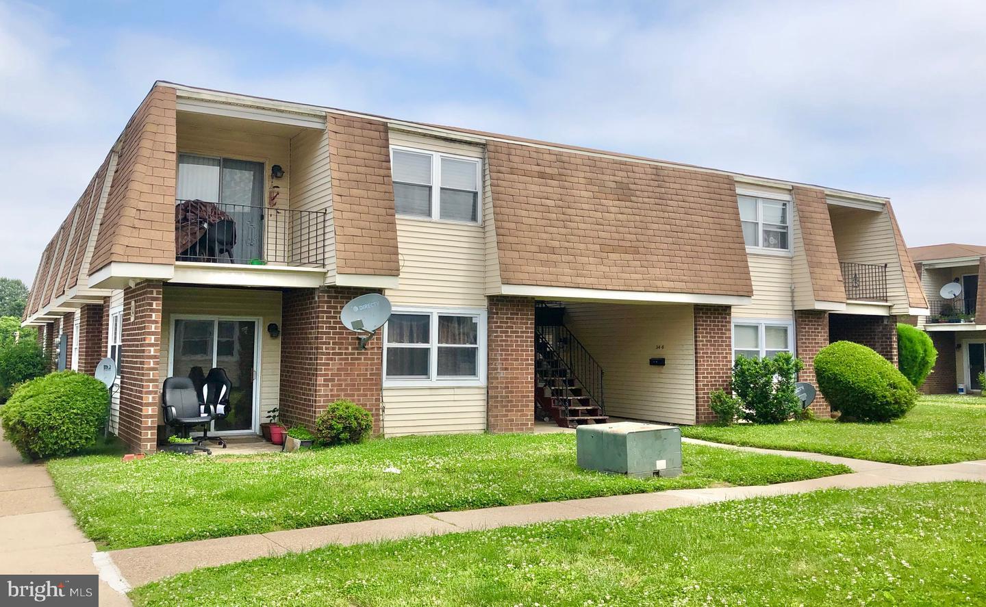 Property Photo: 6 Florence Tollgate Place 8 NJ 08518