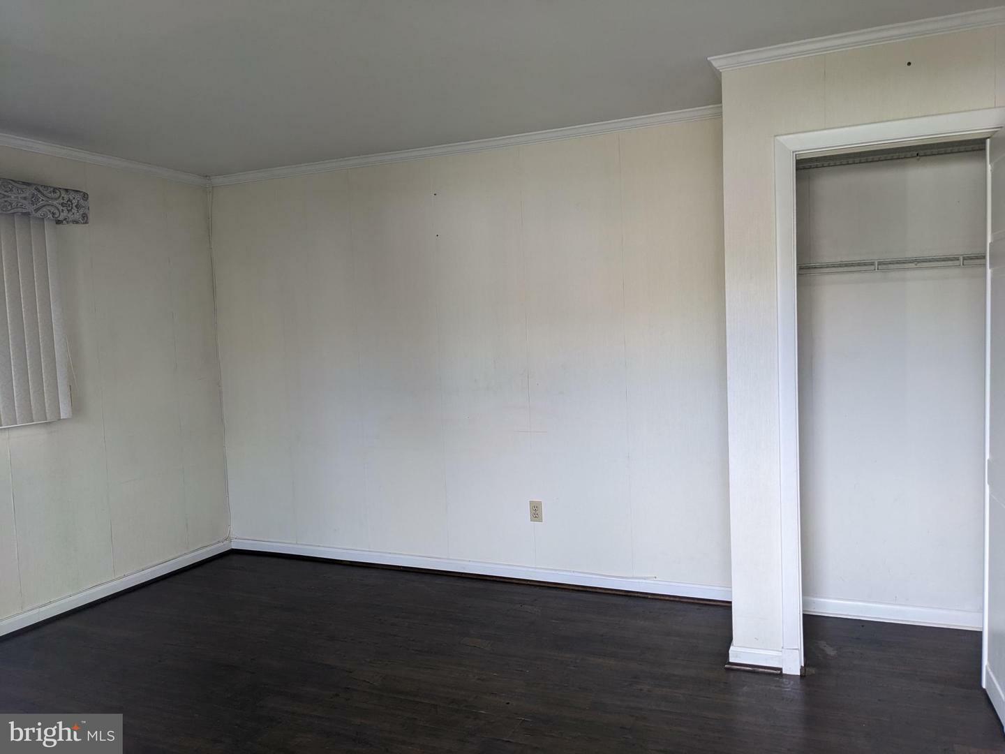 Property Photo: 137 Holden Drive VA 20111