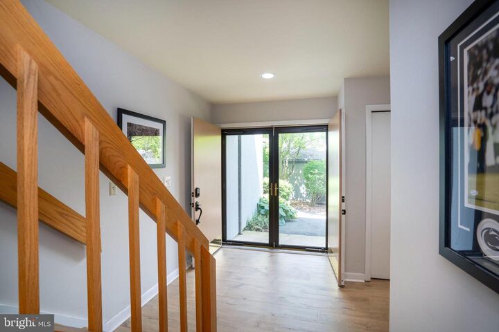 Property Photo: 1718 Woodledge Circle PA 16803