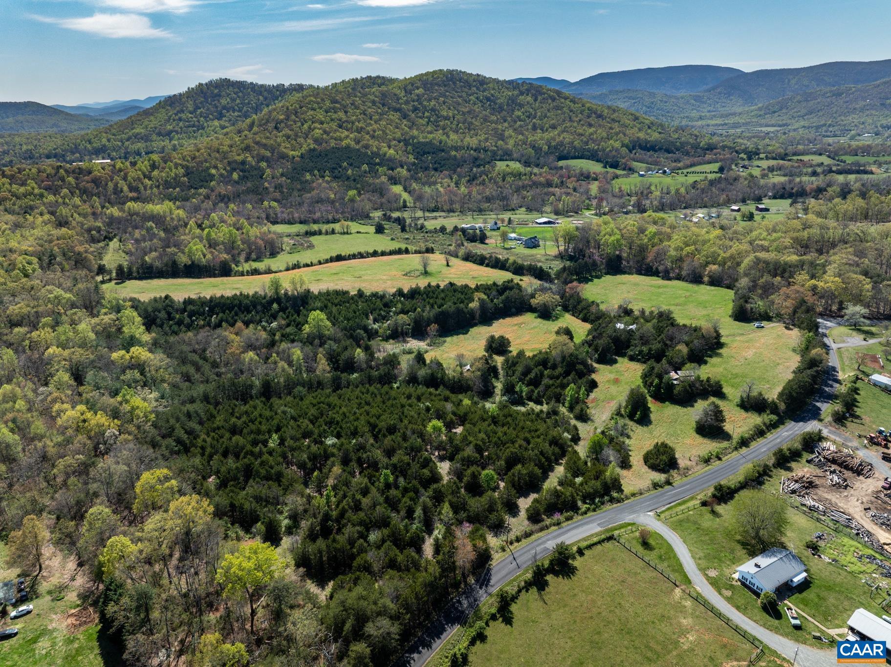 Property Photo: 102 Pea Ridge Rd VA 22973