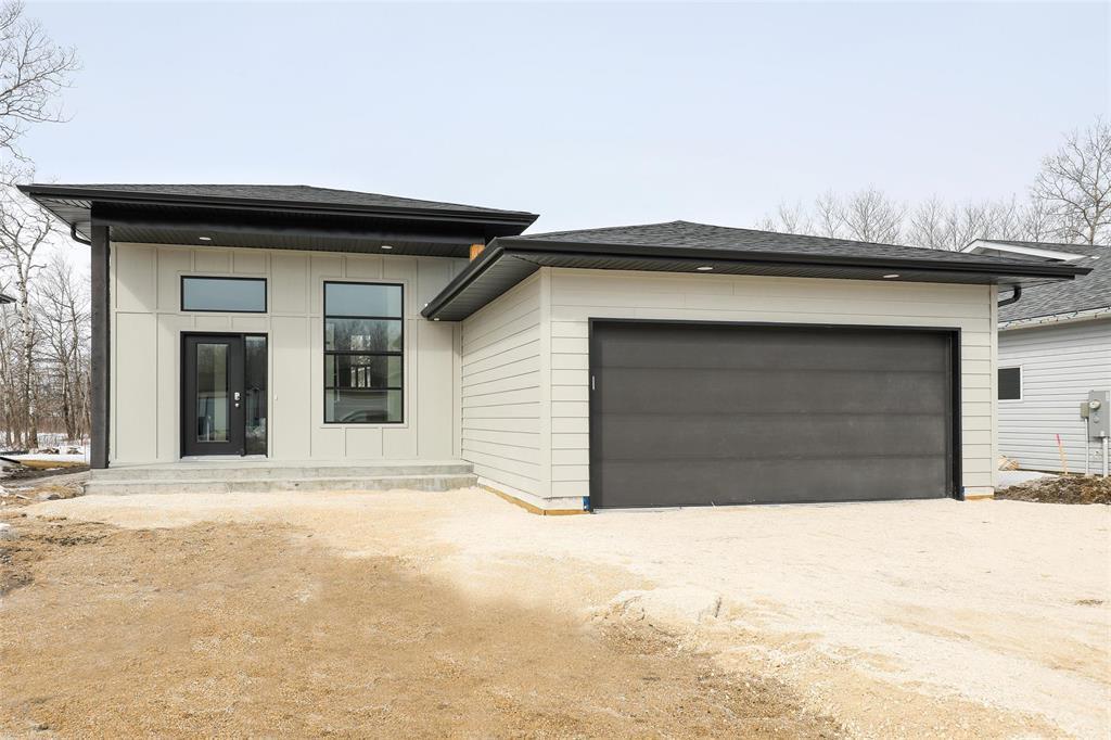 Property Photo: 59 Redwing Trail MB R0A 0R0