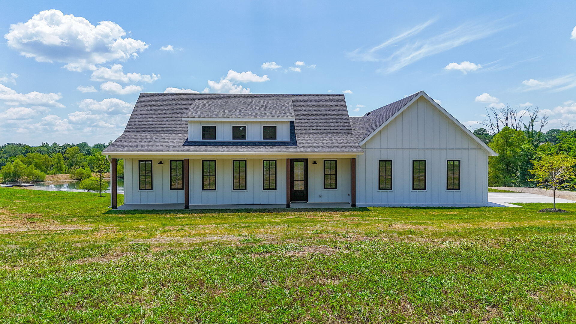Property Photo: 5306 Tebbetts View Dr MO 65080