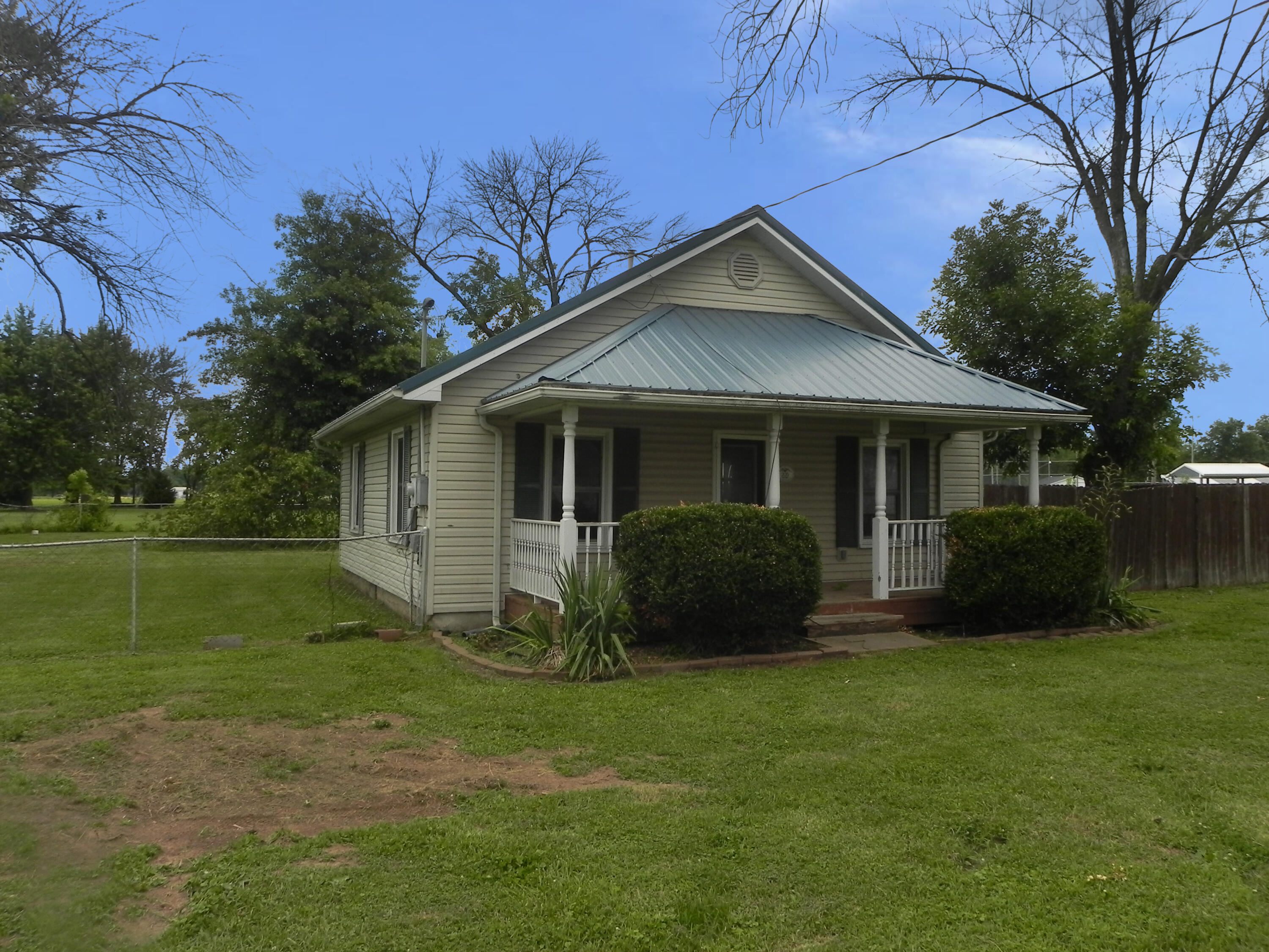 Property Photo: 205 W Harrison St MO 63345