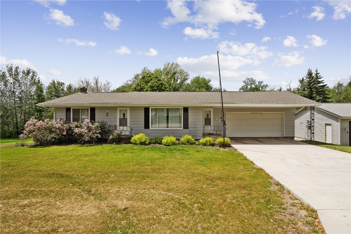Property Photo: 75 Jefferson Avenue SW IA 52238