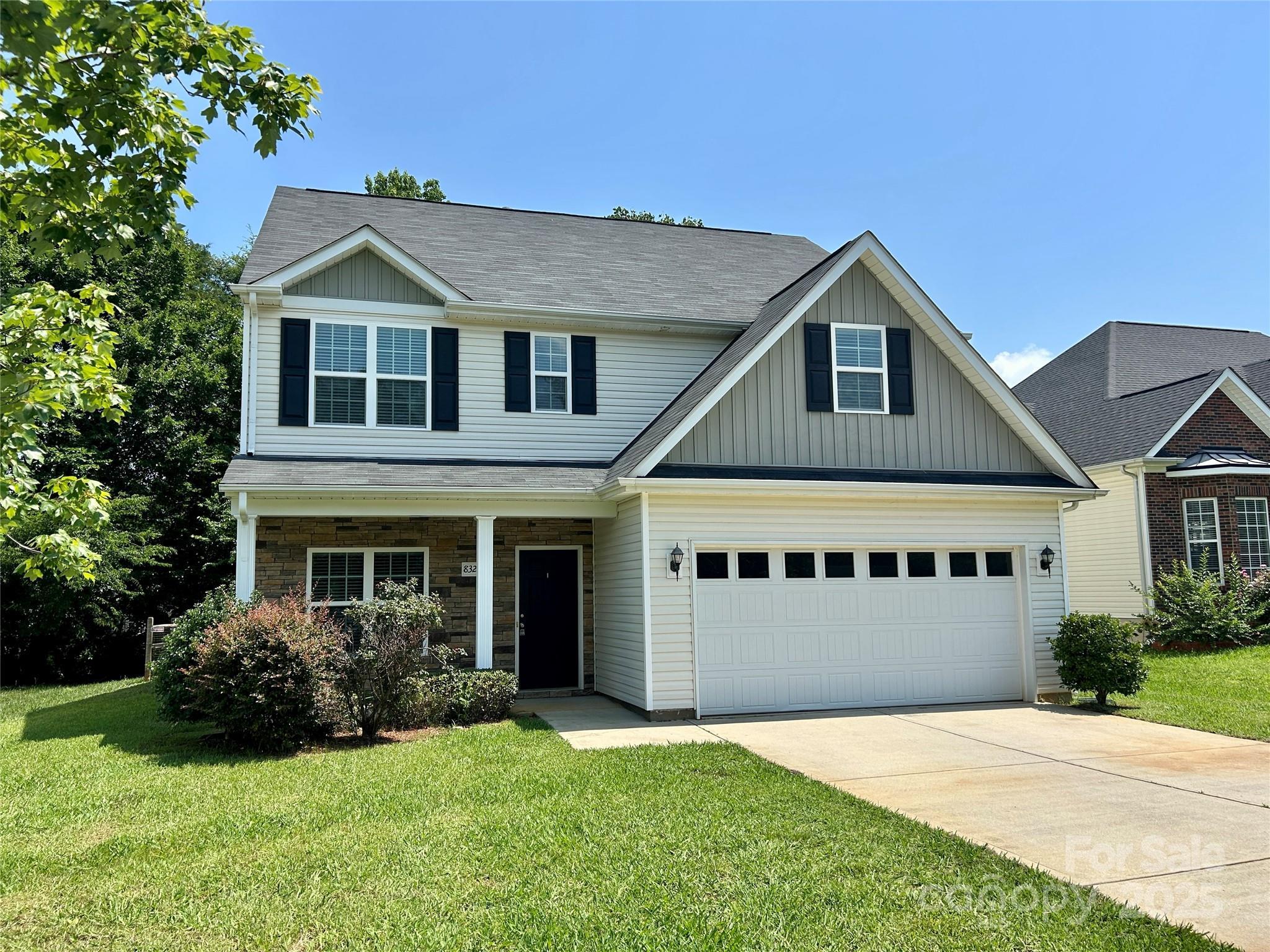 Property Photo: 8320 Suttonview Drive NC 28269