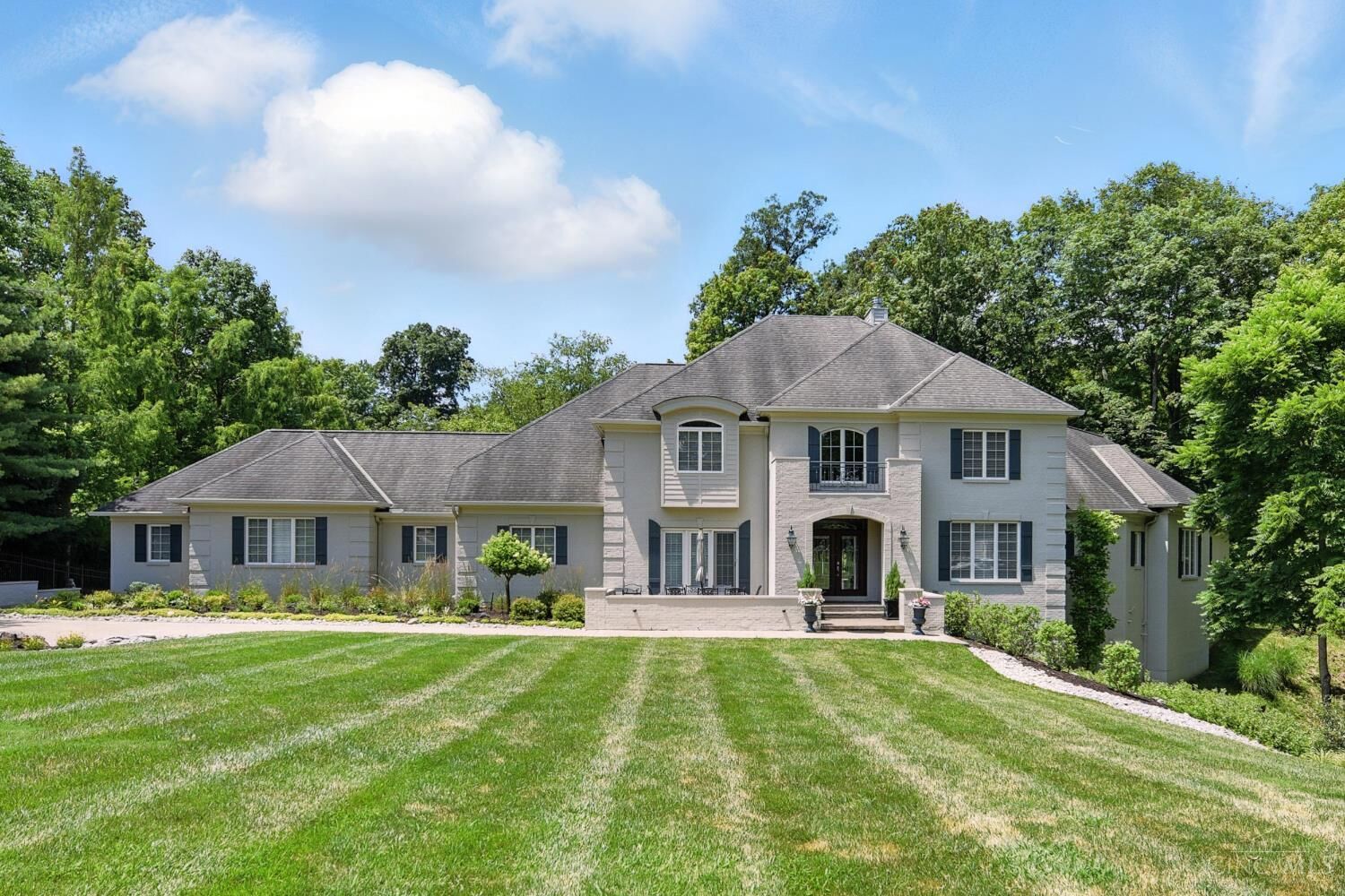 Property Photo: 894 Winding River Boulevard OH 45039