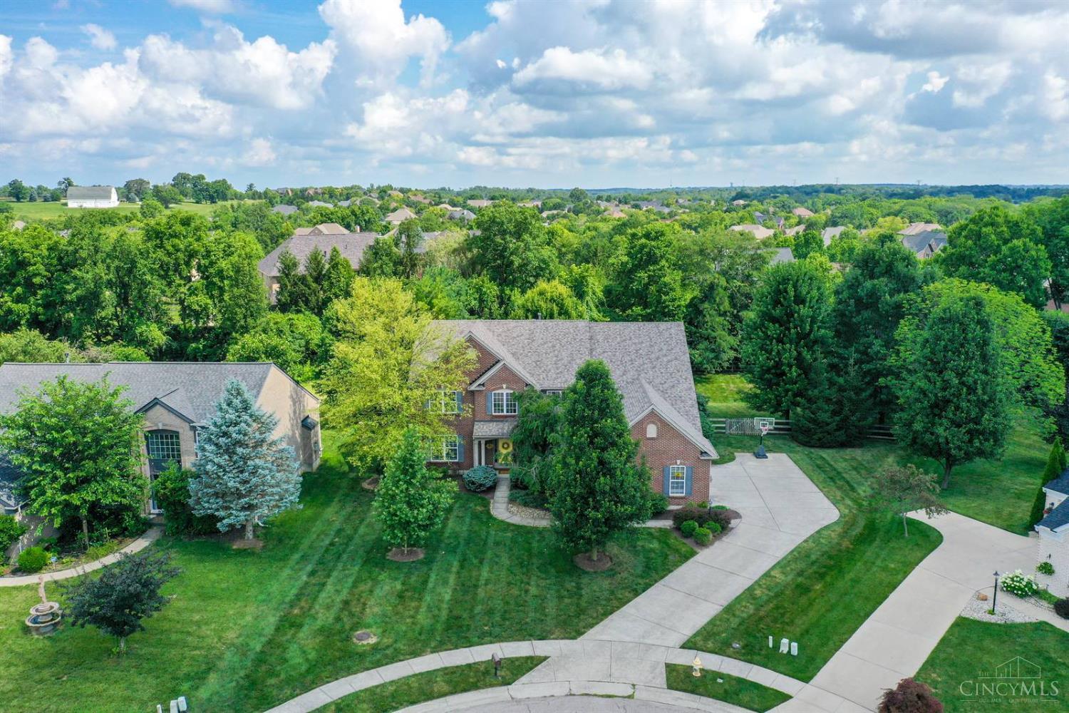 Property Photo: 4013 Chanticleer Lane OH 45040